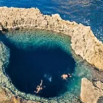 בית נופש Centre Island Gozitan & Pool - Happy *