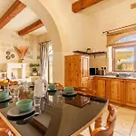 Centre Island Gozitan & Pool - Happy Ferienhaus *