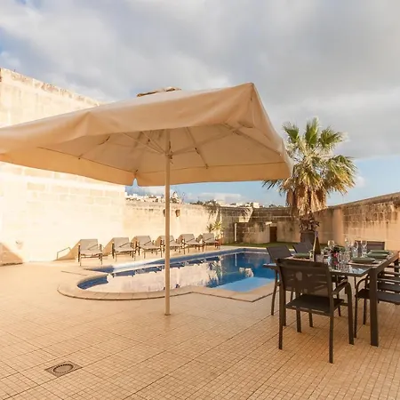 Centre Island Gozitan & Pool - Happy * Kerċem