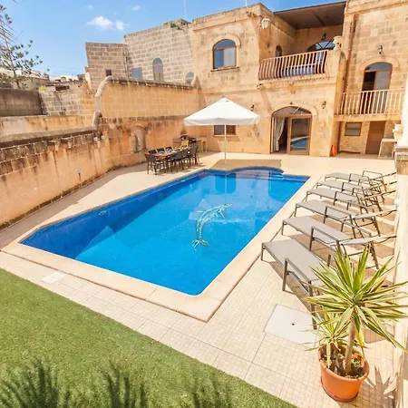 Centre Island Gozitan & Pool - Happy Kerċem