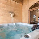Centre Island Gozitan & Pool - Happy Nyaraló