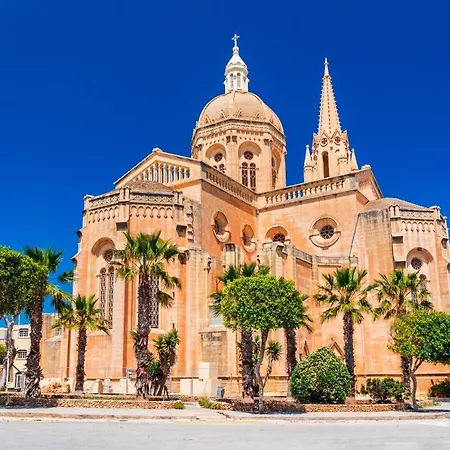 Centre Island Gozitan & Pool - Happy Semesterbostad *