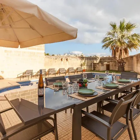 Centre Island Gozitan & Pool - Happy * Kerċem