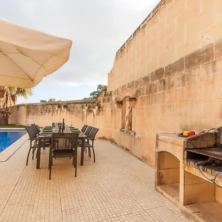 Centre Island Gozitan & Pool - Happy Semesterbostad