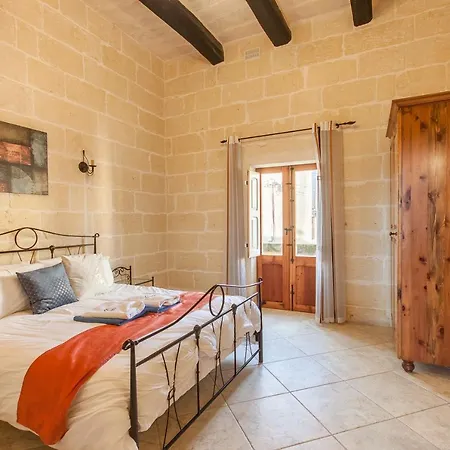 Centre Island Gozitan & Pool - Happy Semesterbostad *