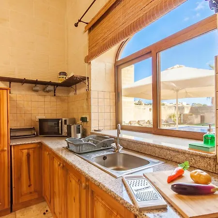 Centre Island Gozitan & Pool - Happy Ferienhaus
