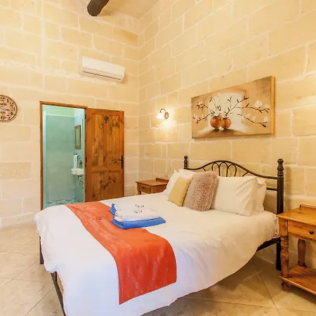 Centre Island Gozitan & Pool - Happy * Kerċem