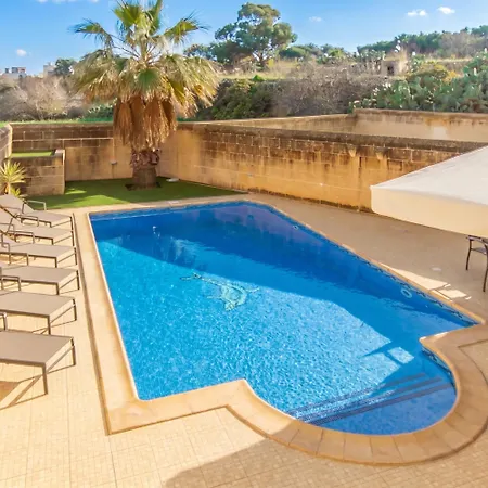 Nyaraló Centre Island Gozitan & Pool - Happy *