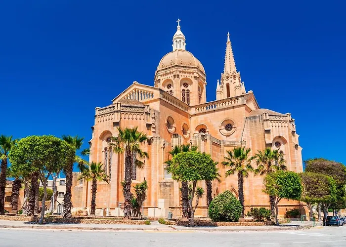 Centre Island Gozitan & Pool - Happy Holiday home *