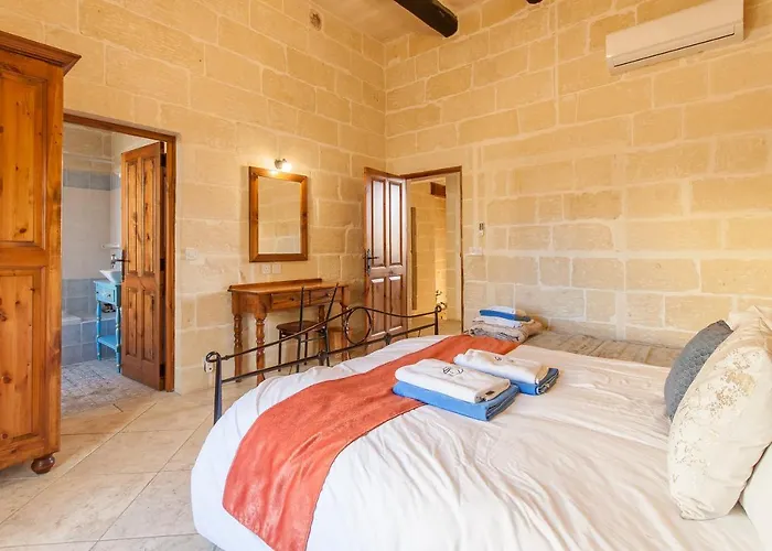 Vakantiehuis Centre Island Gozitan & Pool - Happy *