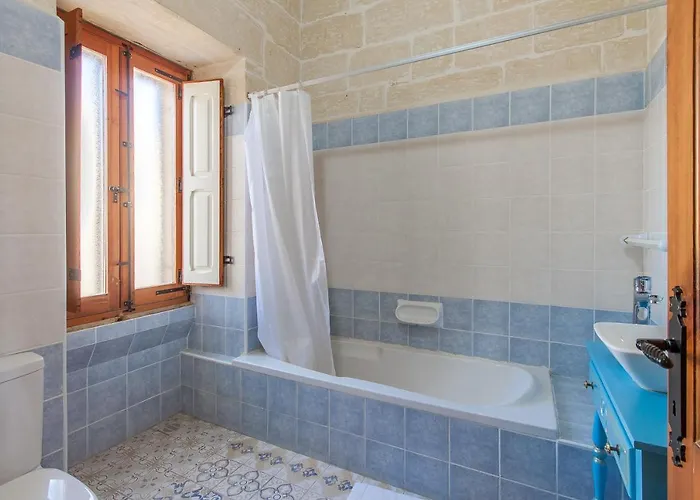 Holiday home Centre Island Gozitan & Pool - Happy