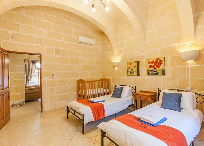 Holiday home Centre Island Gozitan & Pool - Happy *